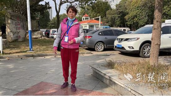 奇跡！癱瘓5年的胡斌站了起來.jpg