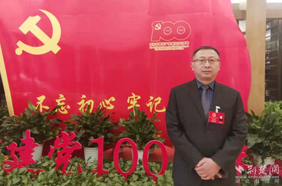 徐衛(wèi)國(guó).jpg