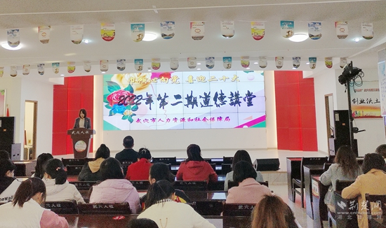 何小華領(lǐng)學省、市相關(guān)文件.jpg