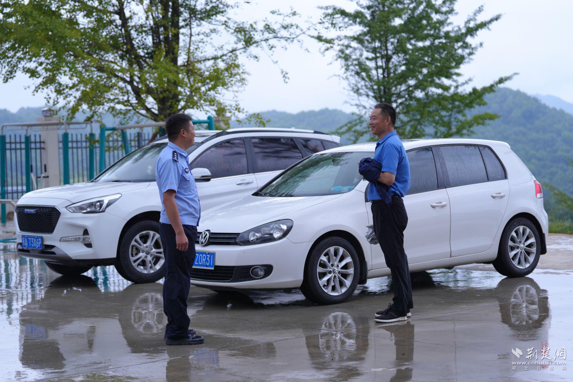 cfeab1ab705323f2898fb599e885175.jpg.jpg