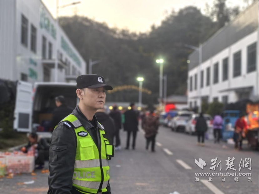 正在上傳...