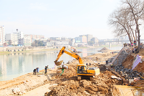 崇陽陸水河綜合治理工程現(xiàn)場(chǎng)。.JPG